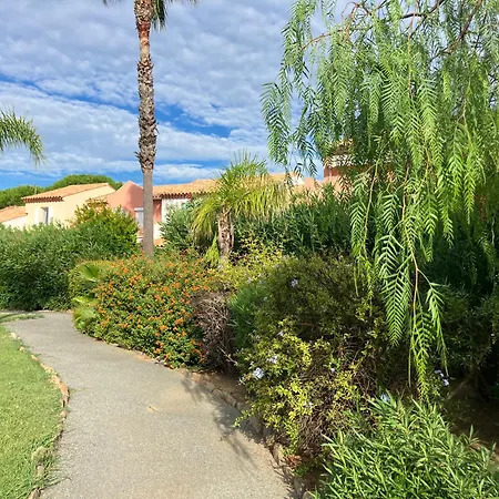 Mazet Cosy Climatise Terrasse Privee Et Piscine Le Lavandou