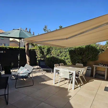 Mazet Cosy Climatisé Terrasse Privée Et Piscine Сasa de vacaciones