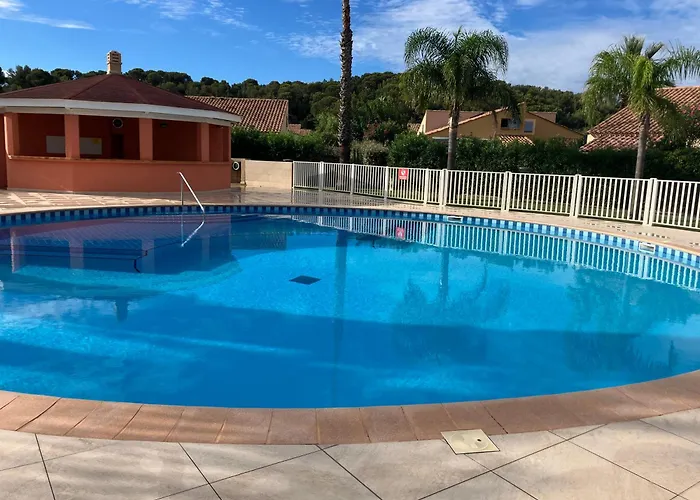 Mazet Cosy Climatise Terrasse Privee Et Piscine Semesterbostad *