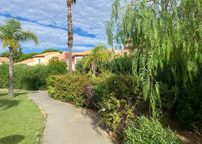 Mazet Cosy Climatise Terrasse Privee Et Piscine Le Lavandou